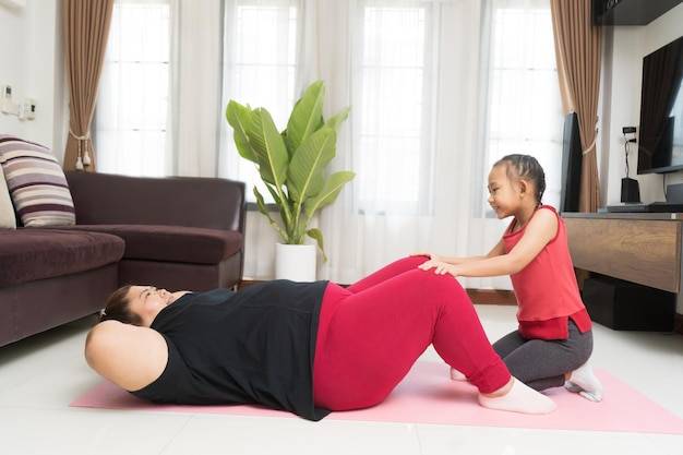 Połóg kiedy można zacząć ćwiczyć po porodzie?