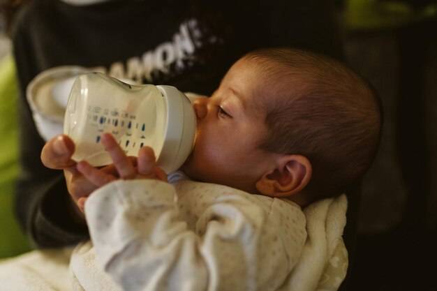 Karmienie mieszane jak długo warto je stosować?